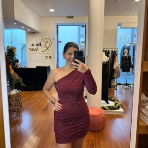 Vestido curto brilhante