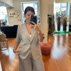 Blazer manga curta bege